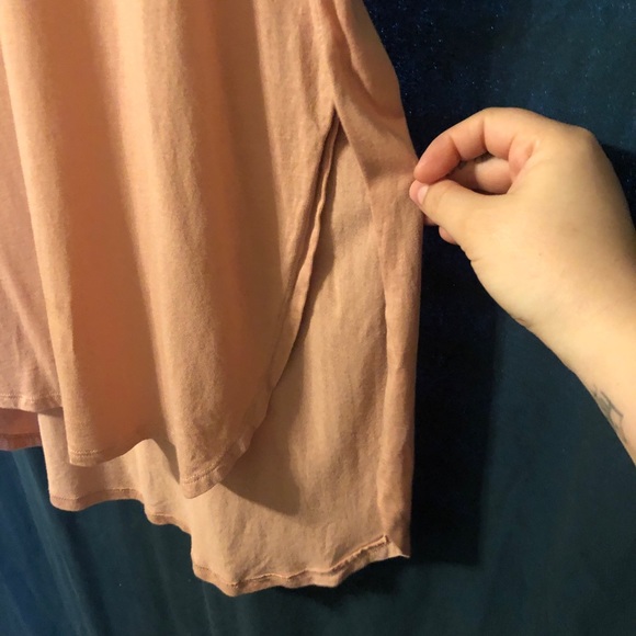 Blush pink T-shirt! - Picture 3 of 4